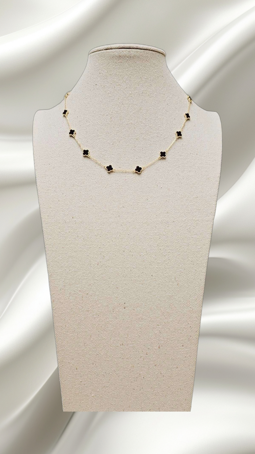 Ten Motives Alhambra Onyx Gold Necklace