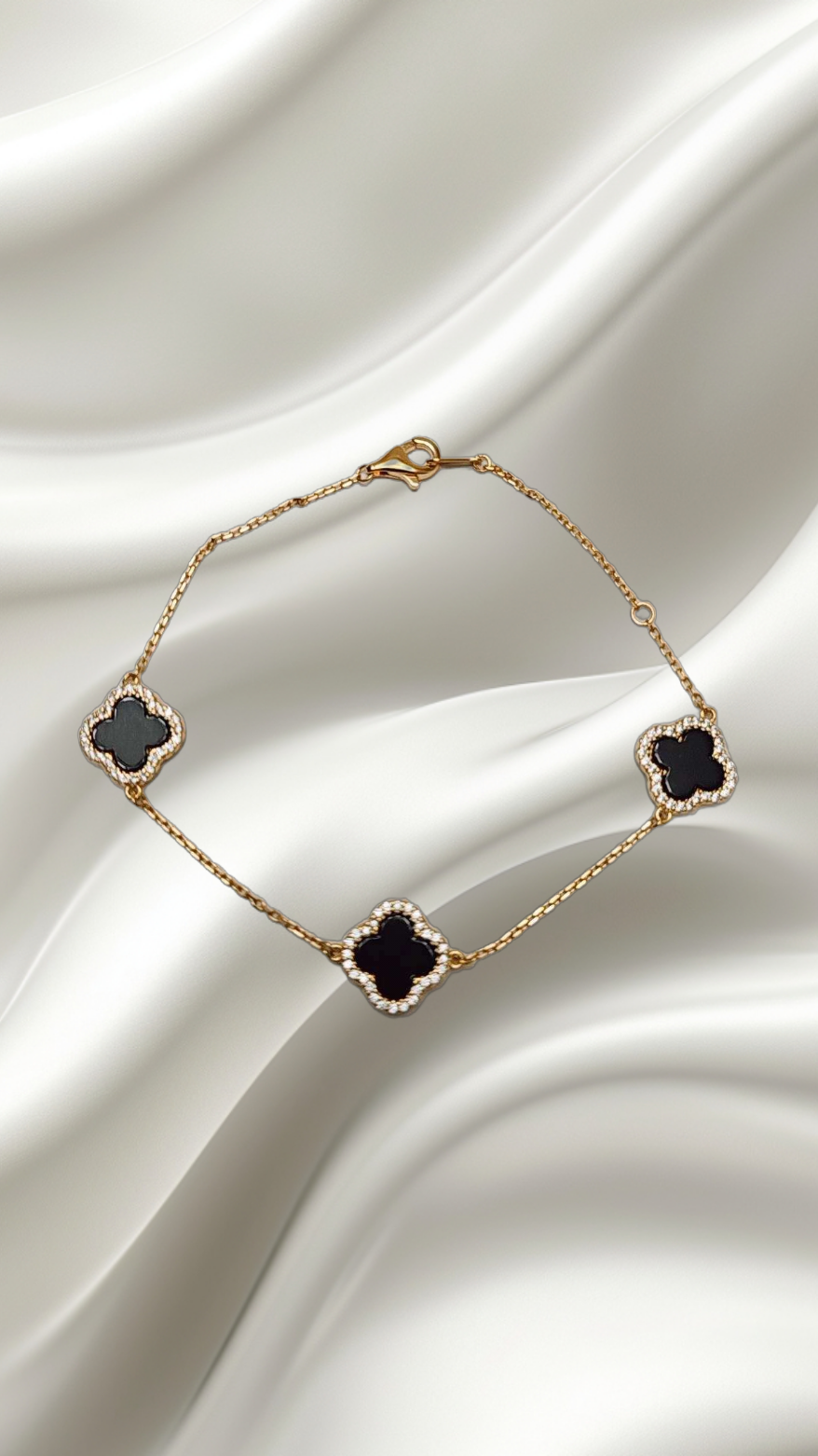 Three Motives Onyx Alhmabra Gold Bracelet