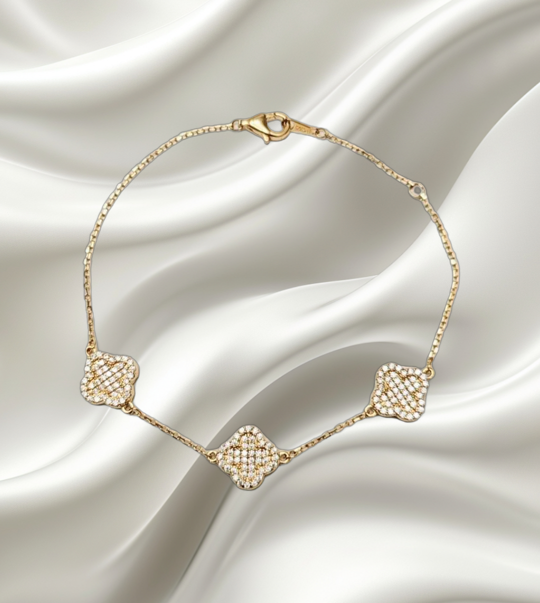 Three Motives Pave Diamante Alhambra Gold Bracelet