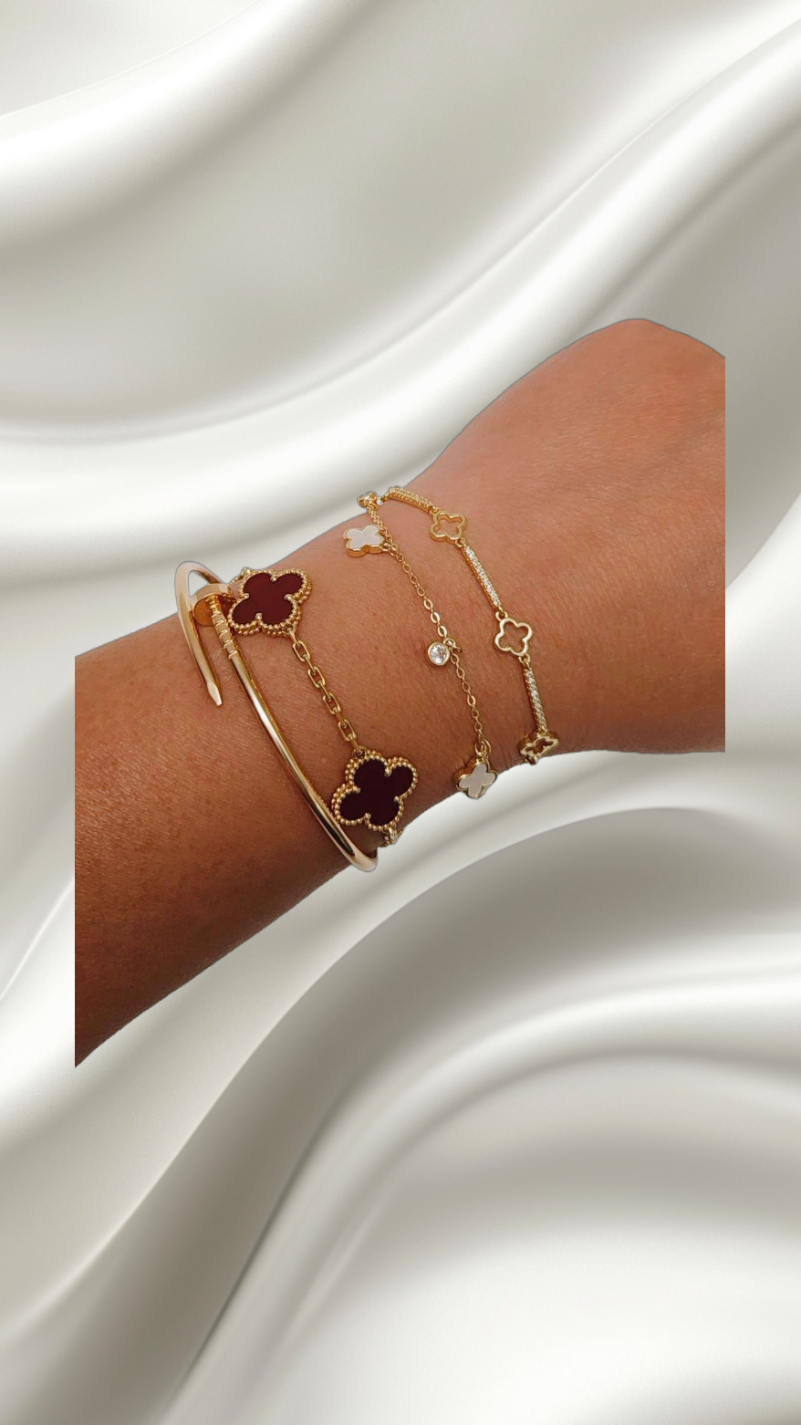 Set of Two Alhambra Adjustable Gold Bracelets