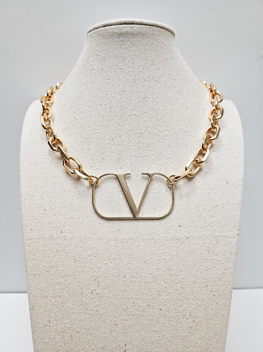 Val Large Charm Chunky Necklace