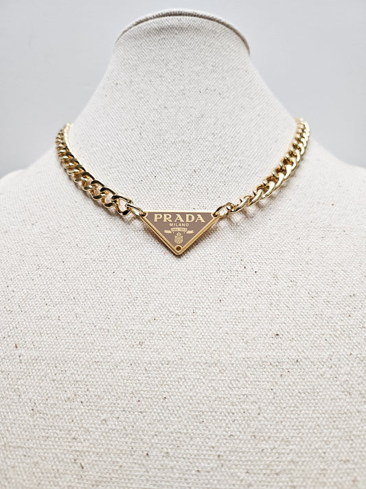 Beige Triangle Prd Gold Necklace