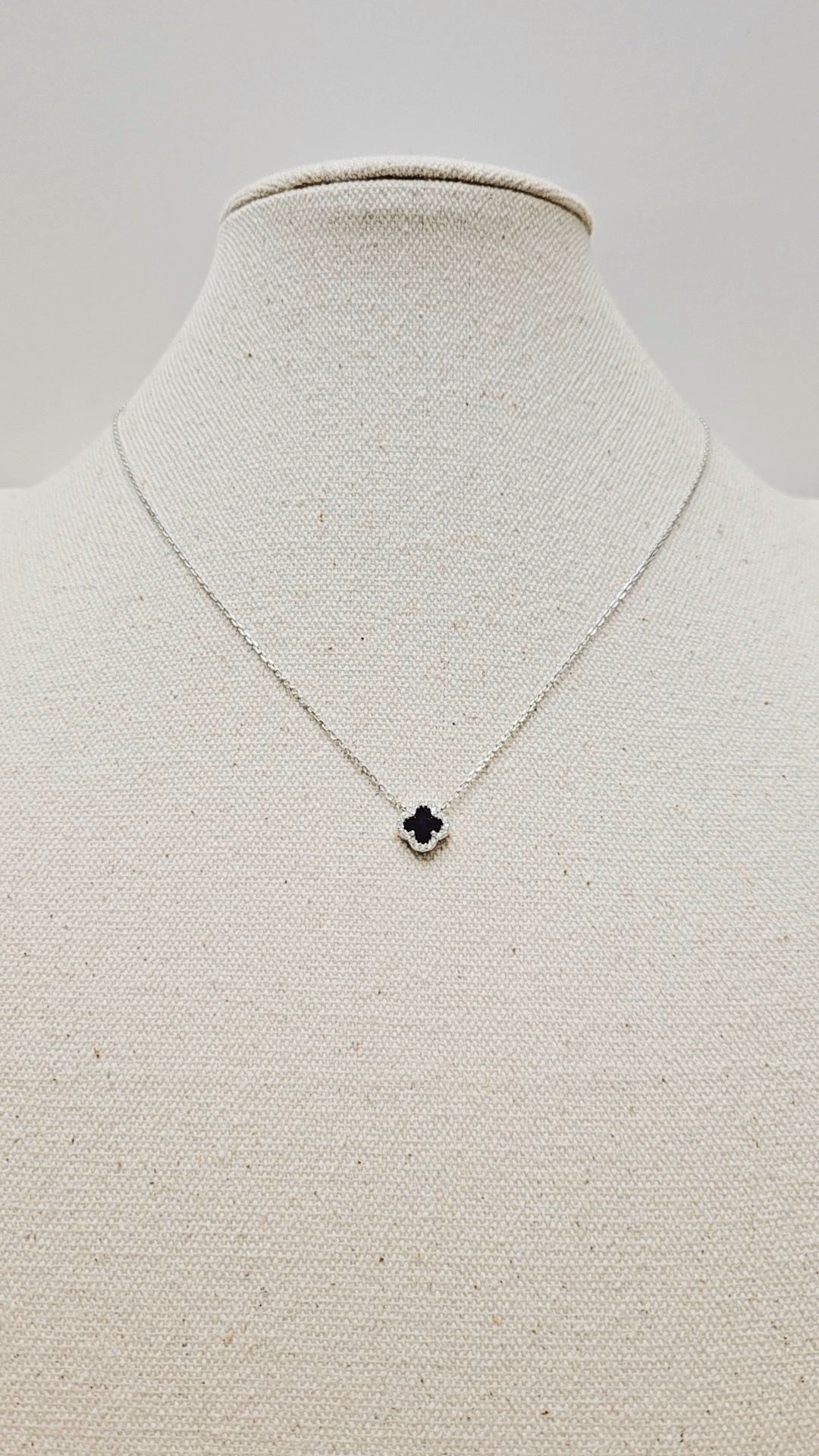 Single Alhambra Micro Onyx Silver Necklace