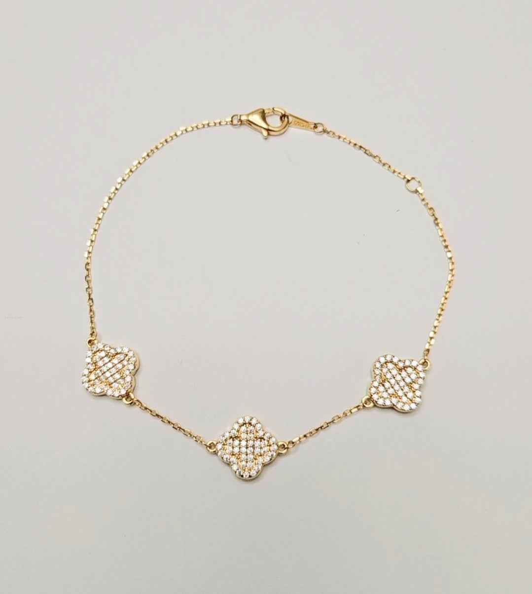 Three Motives Pave Diamante Alhambra Gold Bracelet