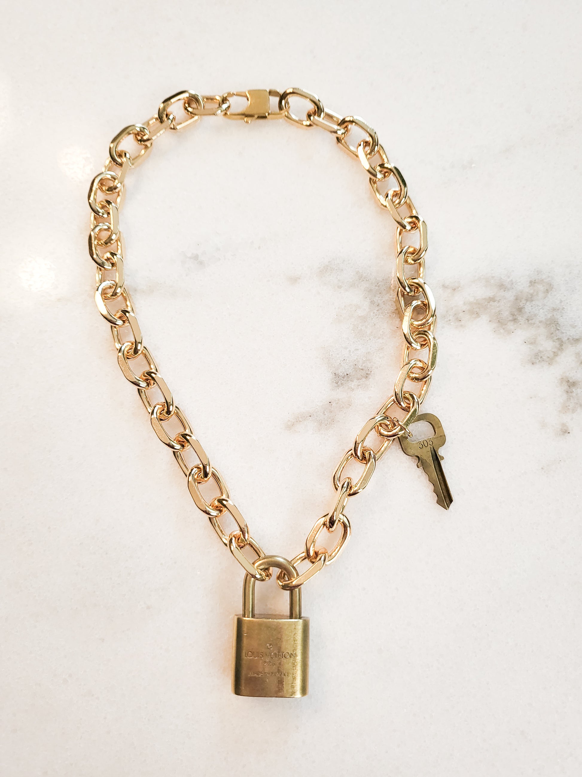Glatte enestående tørre Louis Vuitton Lock & Key Chunky Necklace – Little Paris Collective